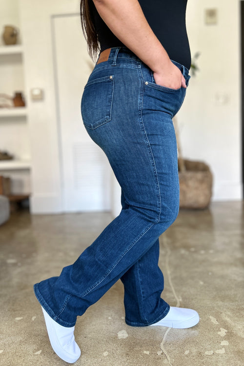 Cute Judy Blue Full Size Tummy Control Straight Jeans