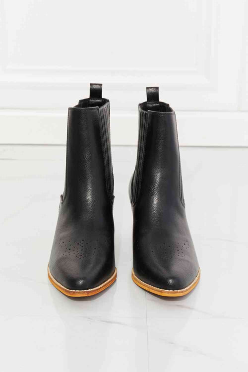 Cute MMShoes Love the Journey Stacked Heel Chelsea Boot in Black5